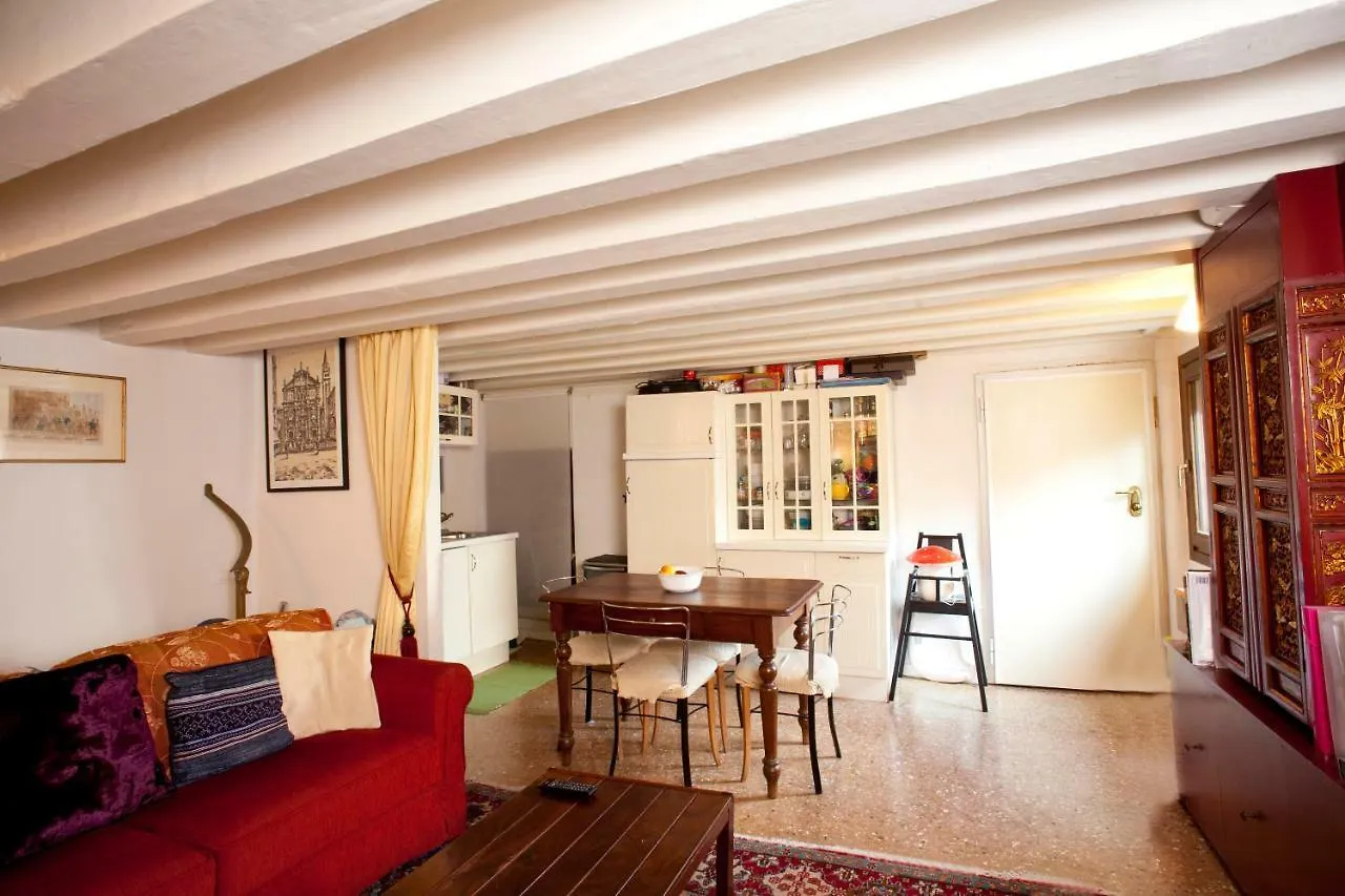 Apartamento Al Mezzanino, Palazzo Torniello Venecia 0*,